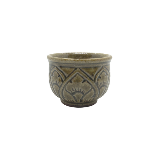 Pot en céramique traditionnelle cambodgienne à motifs "phka"